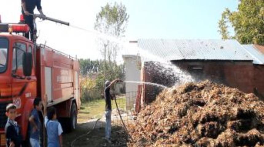 Akyazı'da Samanlık Yangını