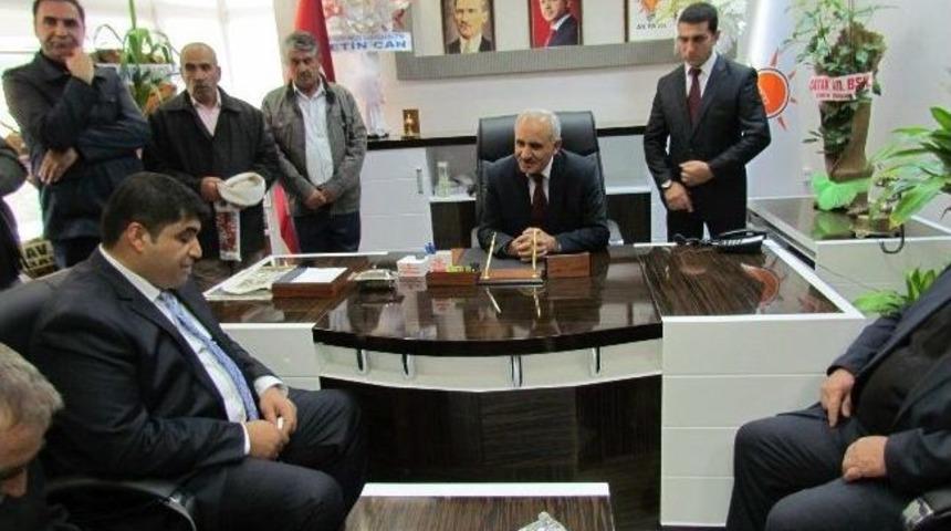 Ak Parti Tuşba Belediye Başkan Aday Adayı S&uuml;leyman Can, Ak Parti Tuşba İl&ccedil;e Başkanlığını Ziyaret Etti