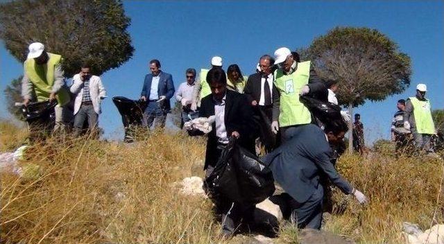 Erciş&rsquo;te &Ccedil;evre Temizliği Etkinliği 1