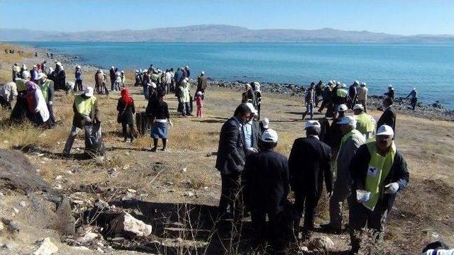 Erciş&rsquo;te &Ccedil;evre Temizliği Etkinliği 2