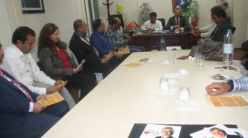 Ahmet Akkurt, AK Parti Tarsus İl&ccedil;e Başkanlığını ziyaret etti