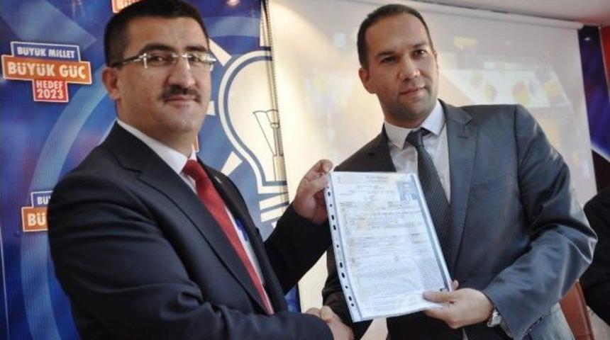 Mahmut Peşin Ak Parti&rsquo;nin İlk Aday Adayı