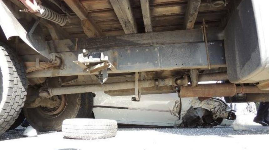 Eleşkirt&rsquo;te Trafik Kazası: 2 Yaralı