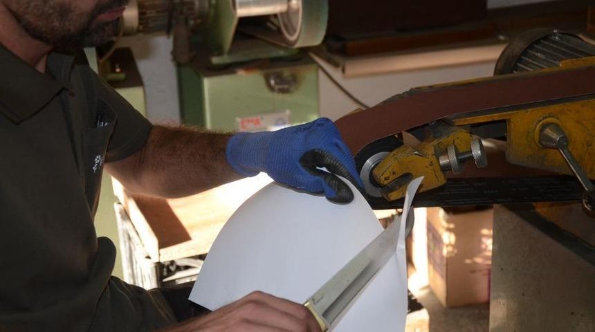 Bı&ccedil;aklar Kurban I&ccedil;in Bileniyor