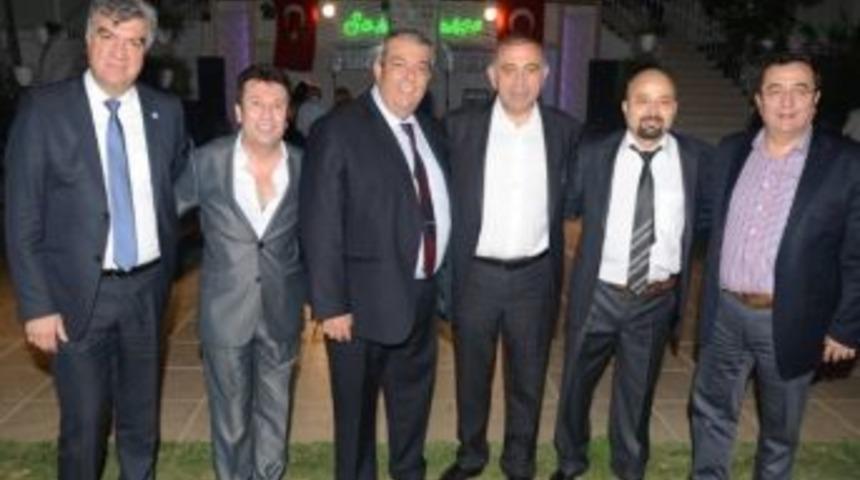 G&uuml;rsel Tekin İzmir'de Can Radyo'nun 20 Yıl Kutlamasına Katıldı