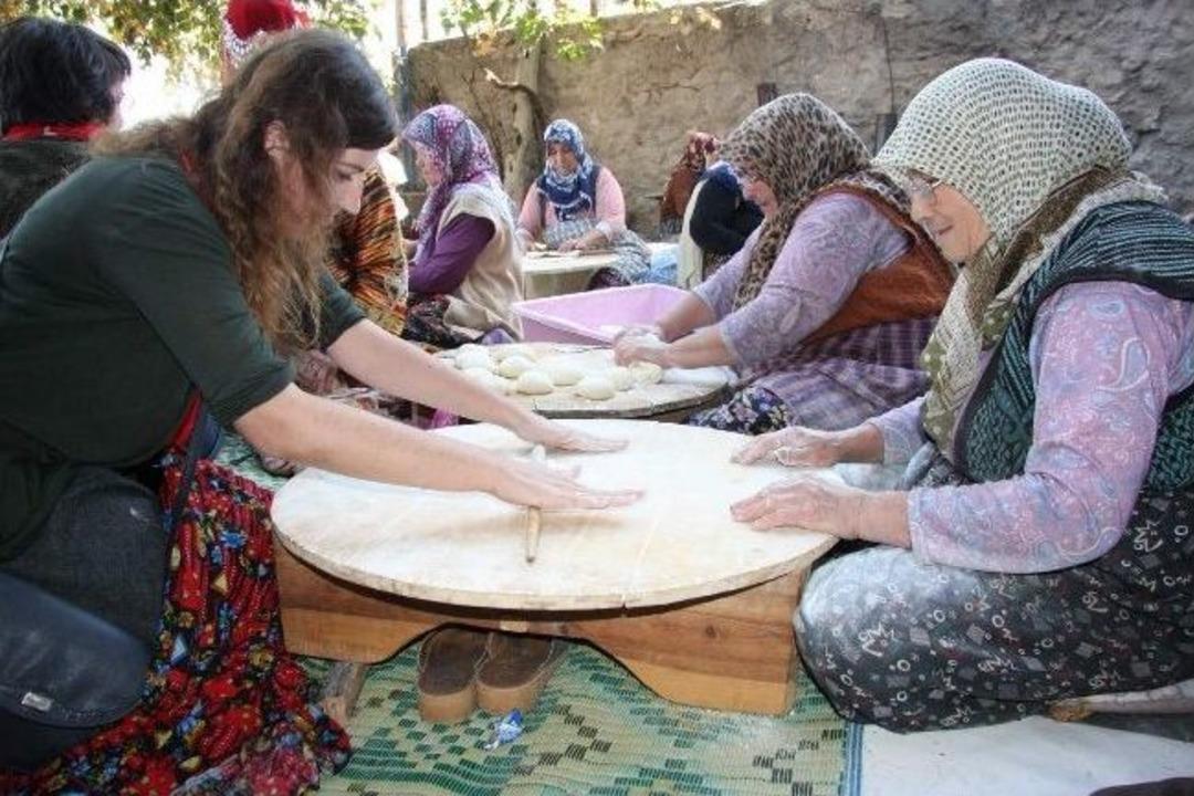 (&ouml;zel Haber) Avrupa'dan Geldiler, At Nallayıp Demir D&ouml;vd&uuml;ler