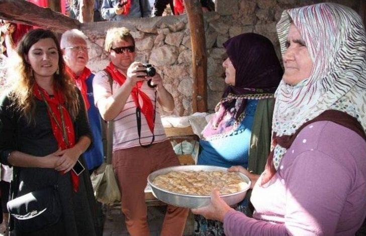 (özel Haber) Avrupa'dan Geldiler, At Nallayıp Demir Dövdüler G5