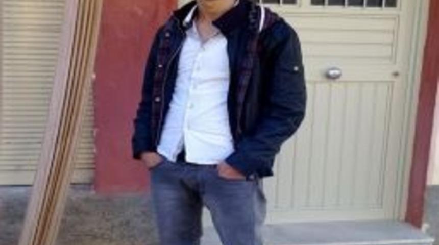 Bayram Için Ödünç Alınan Otomobildeki 3 Kişi Hayatını Kaybetti