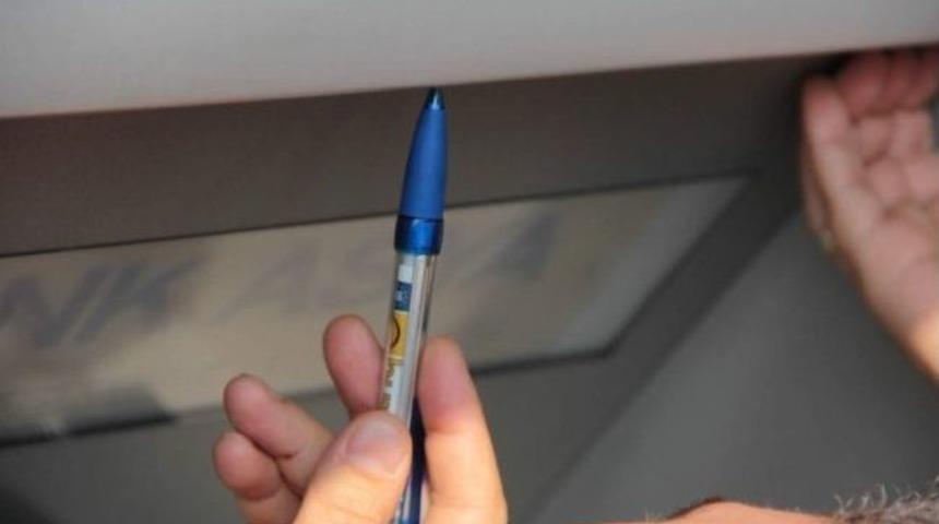 Atm'de Kameralı Düzenek Paniği