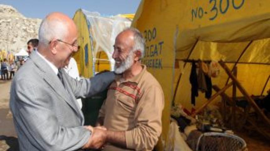 Başkan Yaşar Kurban Pazarında Son Hazırlıkları Denetledi