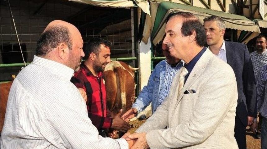Başkan &Ouml;zgen Keskin Kurban Pazarını Denetledi