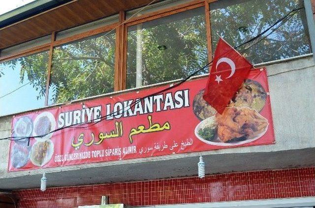 Suriyelilerin İzmir’deki ‘aş’ Kapısı