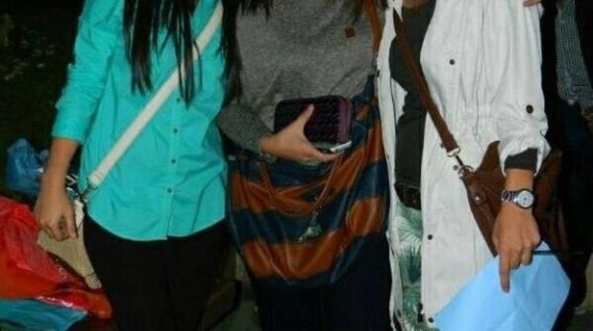 Dileklerini Fenerlere Yazıp G&ouml;ky&uuml;z&uuml;ne Bıraktılar