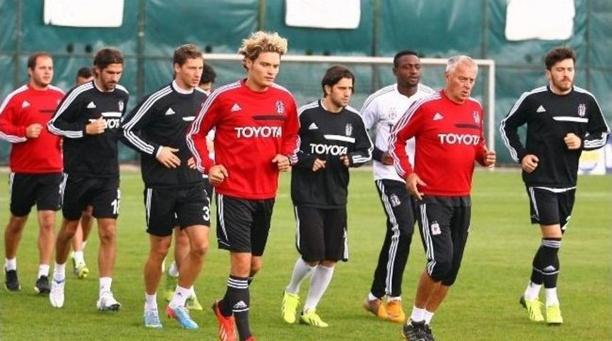 Beşiktaş, &Ccedil;aykur Rizespor Ma&ccedil;ı Hazırlıklarını S&uuml;rd&uuml;r&uuml;yor