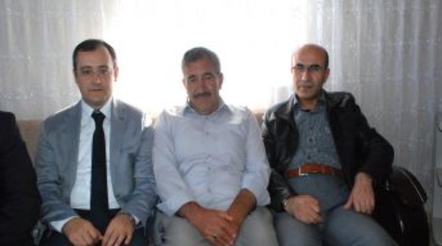 Vali Demirtaş, Şehit Ailesini Ziyaret Etti