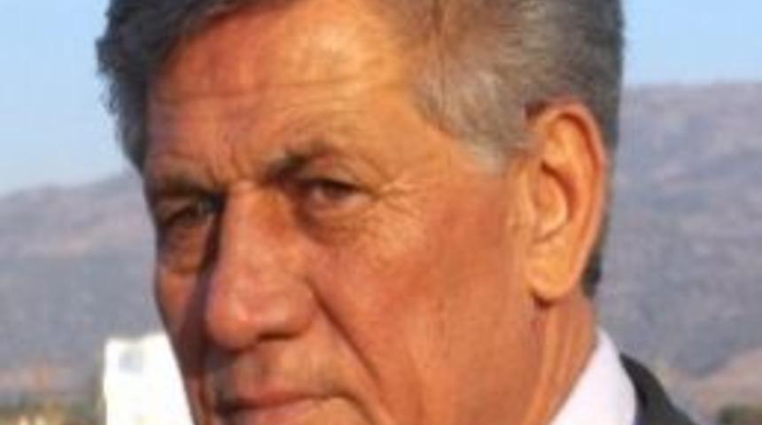 Ayvalık&rsquo;ta Ak Parti&rsquo;nin İlk Aday Adayı Ak&ccedil;al Oldu