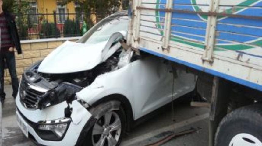 Kınaya Giden Gelinle Damat Kaza Yaptı