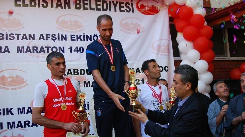 140 Km'yi 13 Saat 3 Dakika Da Koştu