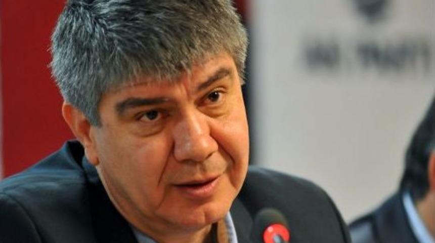 Menderes T&uuml;rel: Kırcami&rsquo;de Kamu Yararı Kararı Da Alındı, Top B&uuml;y&uuml;kşehirde