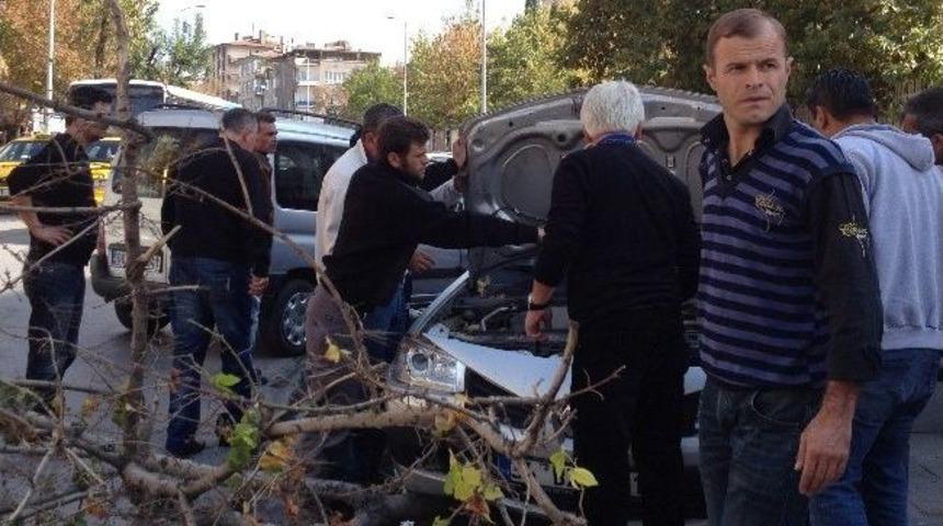 Ankara'da hastane &ouml;n&uuml;nde can pazarı