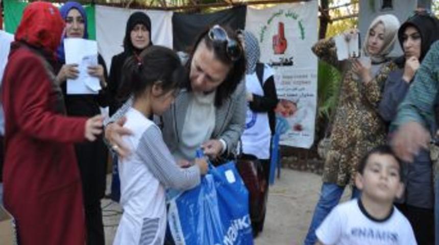 Suriyeli Yetimlere Bayramlık