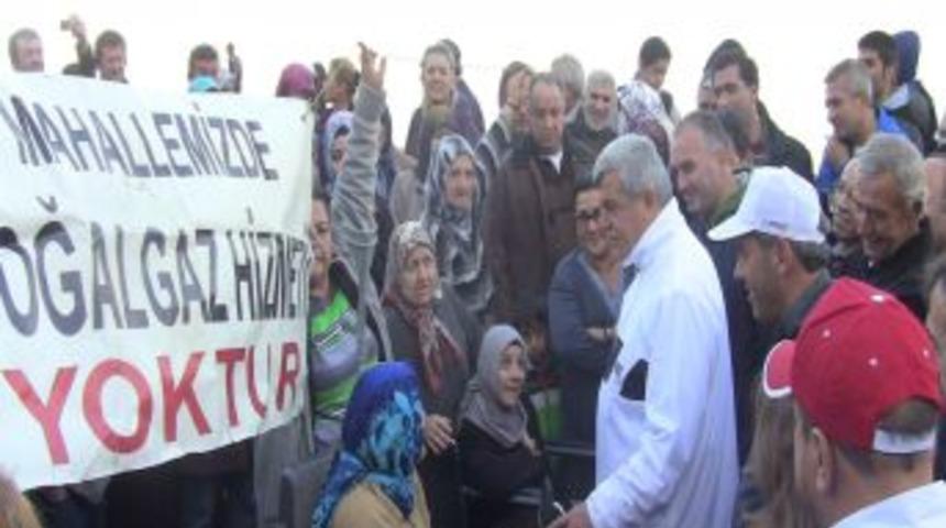 Karam&uuml;rsel Tepek&ouml;y Mahallesi Sakinlerinin Doğalgaz Israrı Netice Verdi