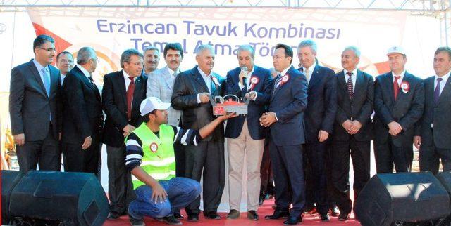 Et Ve Süt Kurumu'nun Ilk Tavuk Kombine Tesisi Erzincan’a Yapılıyor