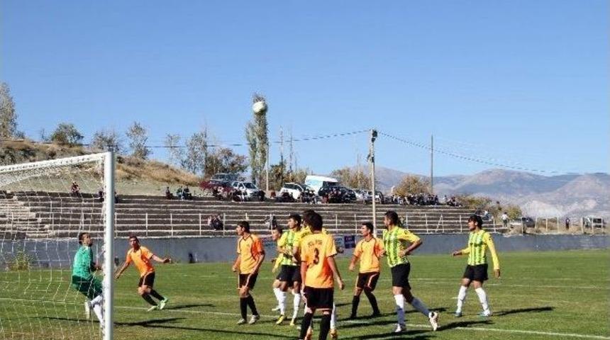 Suşehri Belediyespor, Sivas Yolspor İle Gols&uuml;z Berabere Kaldı