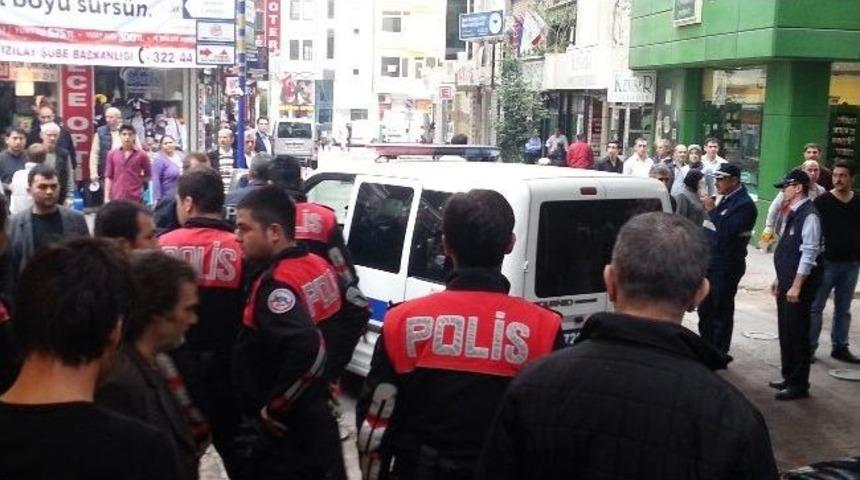 İzmit merkezinde baltalı sopalı kavga