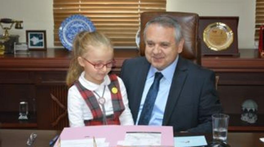 Sancaktepe&rsquo;de b&uuml;y&uuml;klerin yapamadığını k&uuml;&ccedil;&uuml;k Ece yaptı