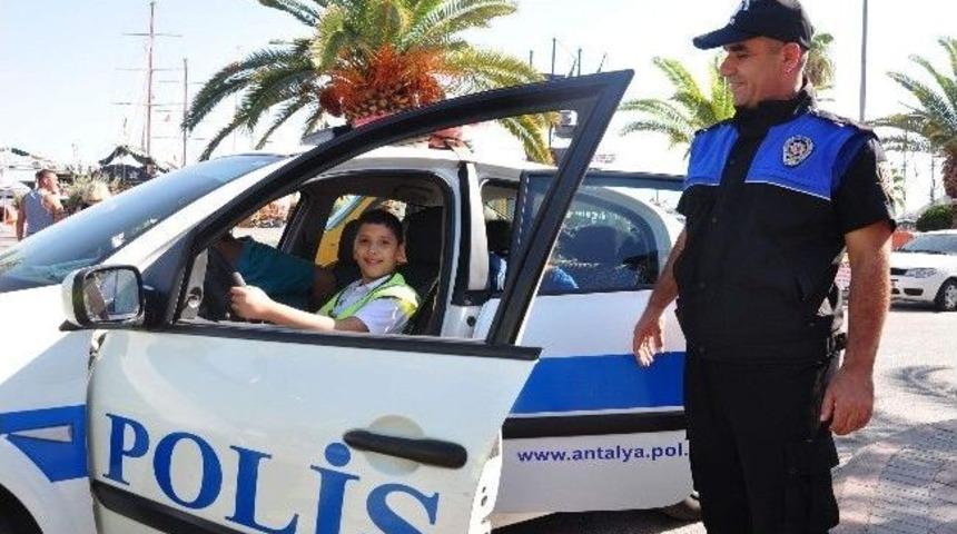 Alanya'da Engelli &Ccedil;ocuklar Polis Oldu
