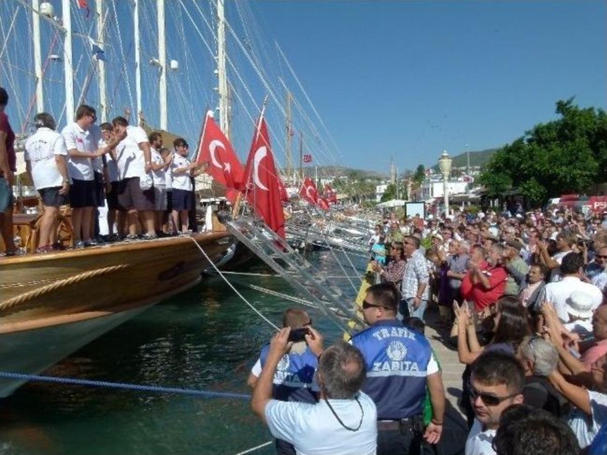 T&uuml;rkiye&rsquo;nin ilk &ouml;ğrenci gemisi d&uuml;nya birincisi oldu