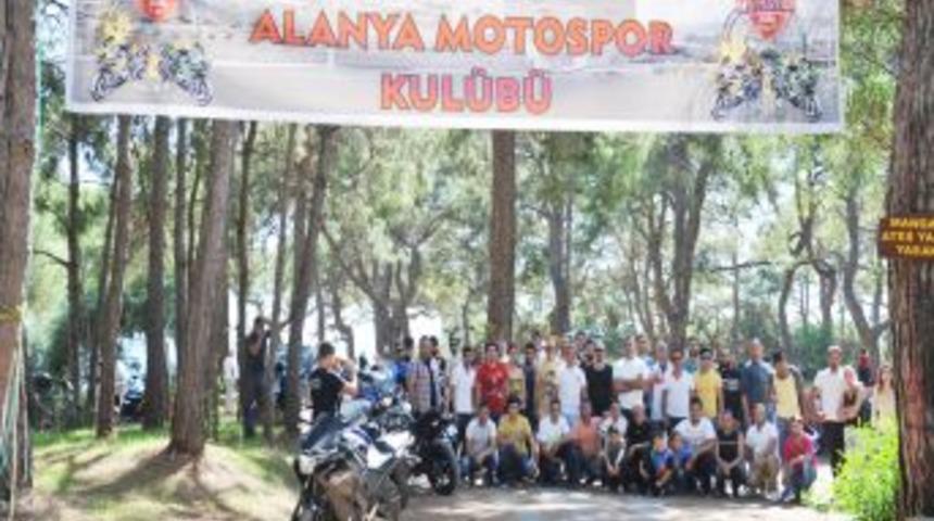 Kurdukları Kul&uuml;ple Motosiklet Kazalarını Azaltacaklar