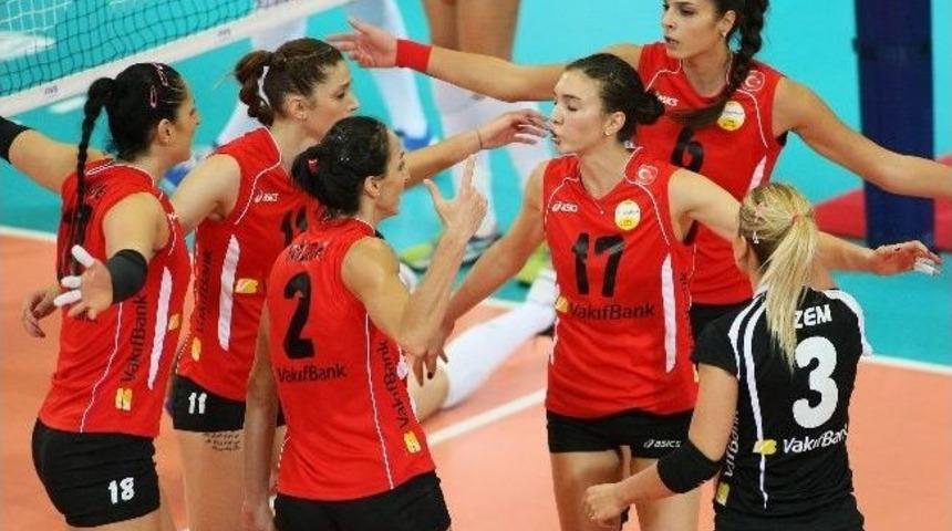 D&uuml;nya Kul&uuml;pler Şampiyonu Vakıf Bank Oldu