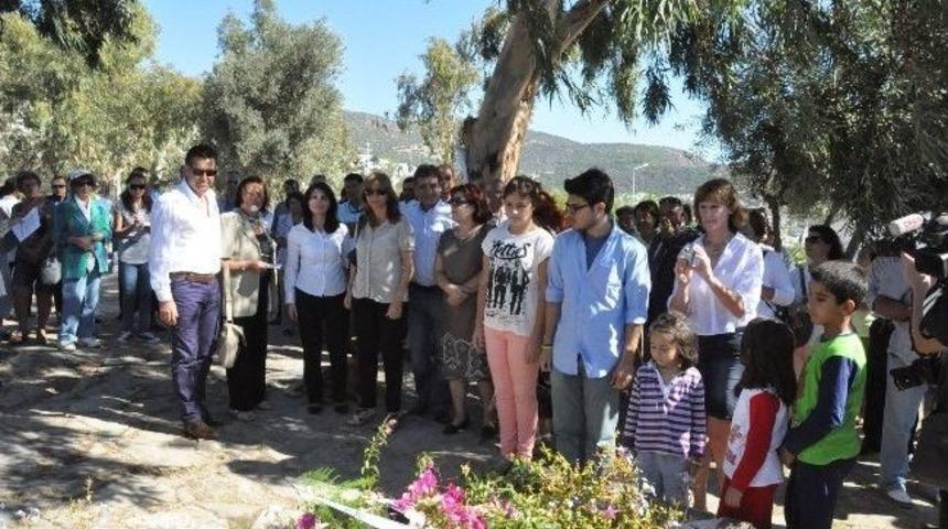 Halikarnas Balık&ccedil;ısı Mezarı Başında Anıldı