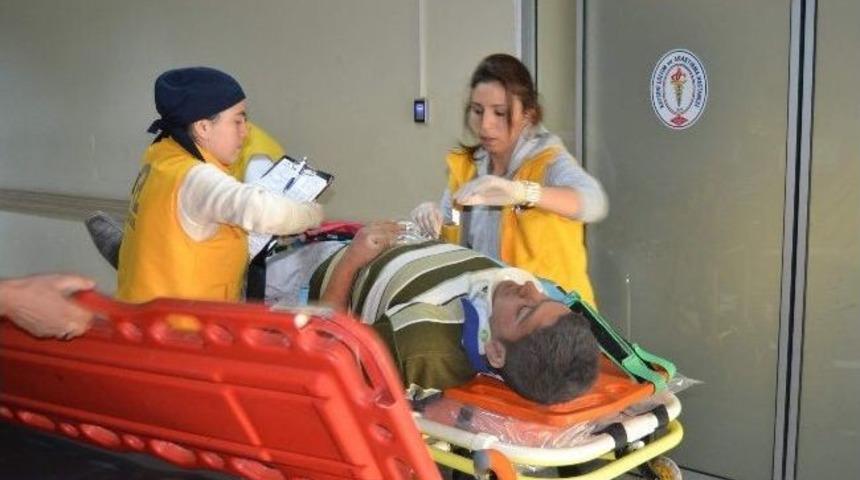 Trakt&ouml;r Kazası: 1 Yaralı