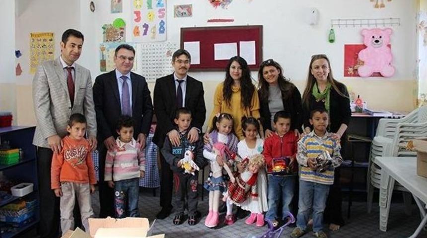 K&ouml;y Ana Sınıfları Oyuncak Kumbarası İle Sevindi