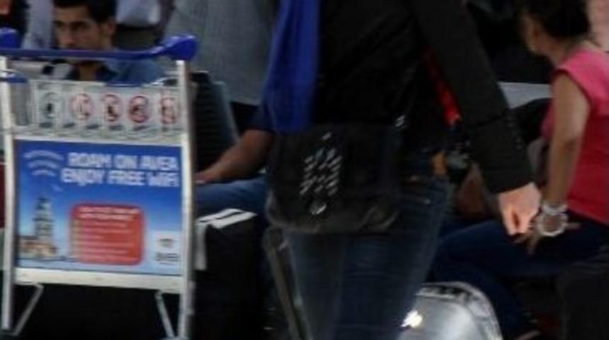 Antalya&rsquo;ya Turist Yağıyor