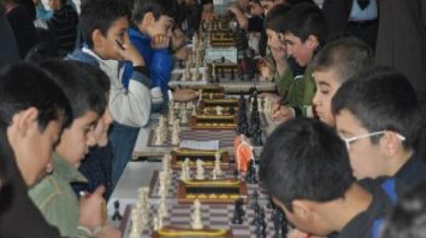 Cumhuriyet Bayramı Satran&ccedil; Turnuvası Yapılacak