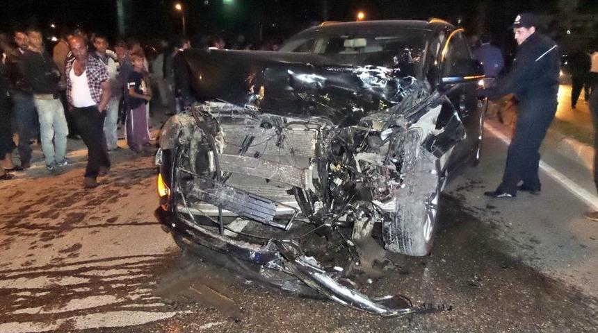 Ciple &Ccedil;arpışan Ticari Taksinin Şof&ouml;r&uuml; Yaralandı