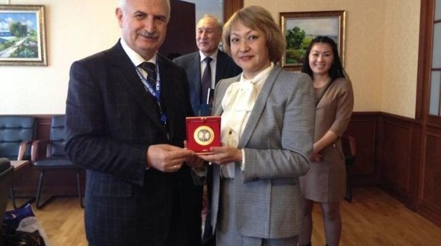 Atat&uuml;rk &Uuml;niversitesi Kazakistan&rsquo;da