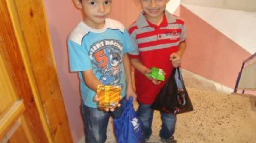 Simavlı &Ccedil;ocuklar Bu Bayram Da 'l&uuml;pl&uuml;p'letti