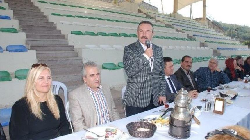 Başkan Doğan, Ak Kadınlarla Bir Araya Geldi