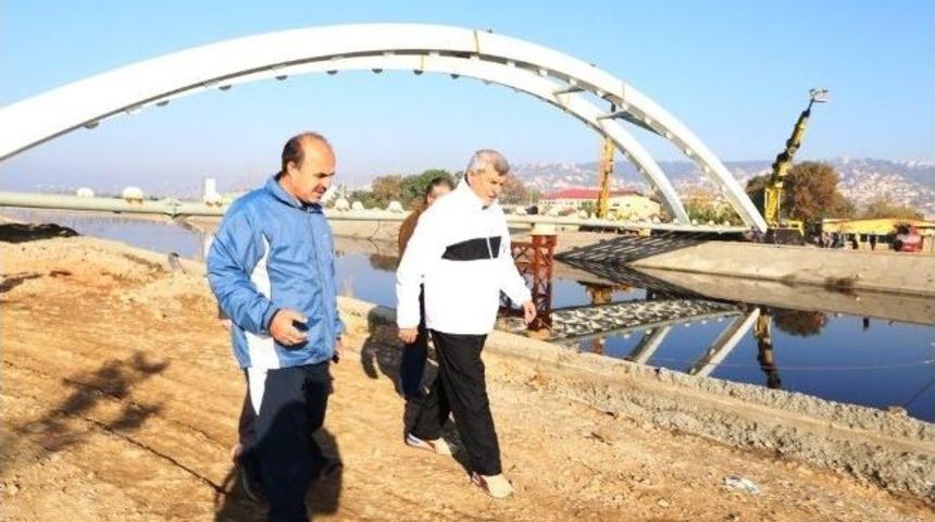 Başkan Karaosmanoğlu Fuar Arkasındaki K&ouml;pr&uuml;de İncelemede Bulundu