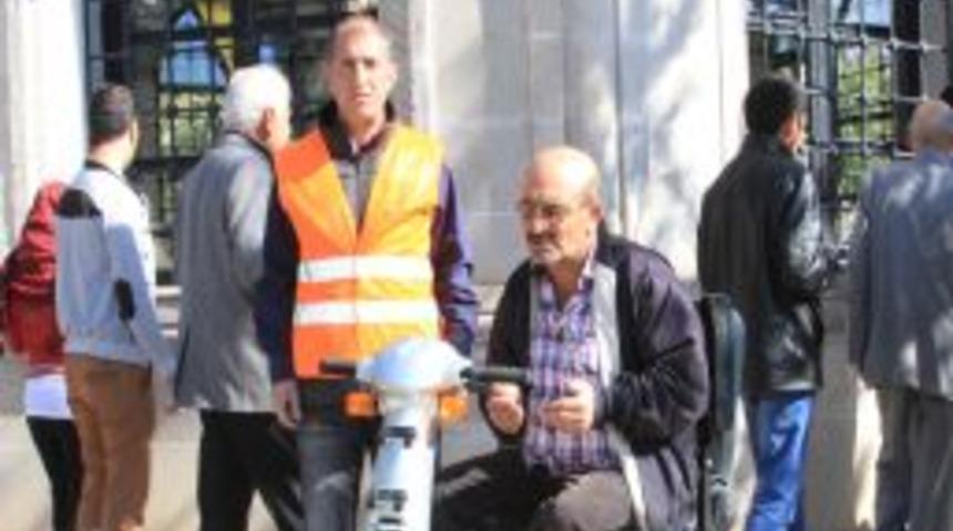 Mezarlıkta Yaşlı Ve Engellilere Ara&ccedil; Imkanı