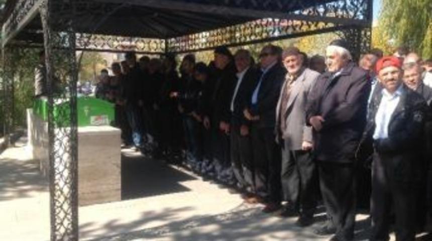 Gazeteci Mehmet G&uuml;ltekin&rsquo;in Annesi Vefat Etti