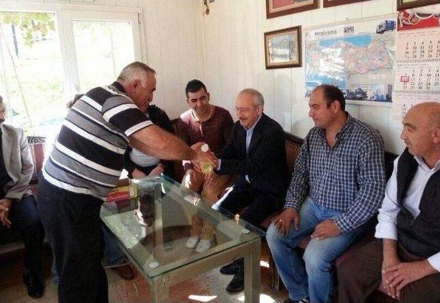 Kılı&ccedil;daroğlu Taksi Durağını Ziyaret Etti 1