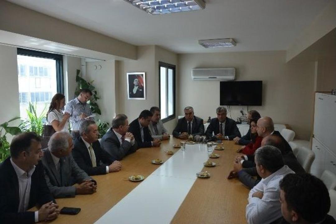 Chp İzmir İl Başkanı Ali Engin, Ak Parti İzmir İl Başkanı &Ouml;mer Cihat Akay&rsquo;ı Ağırladı