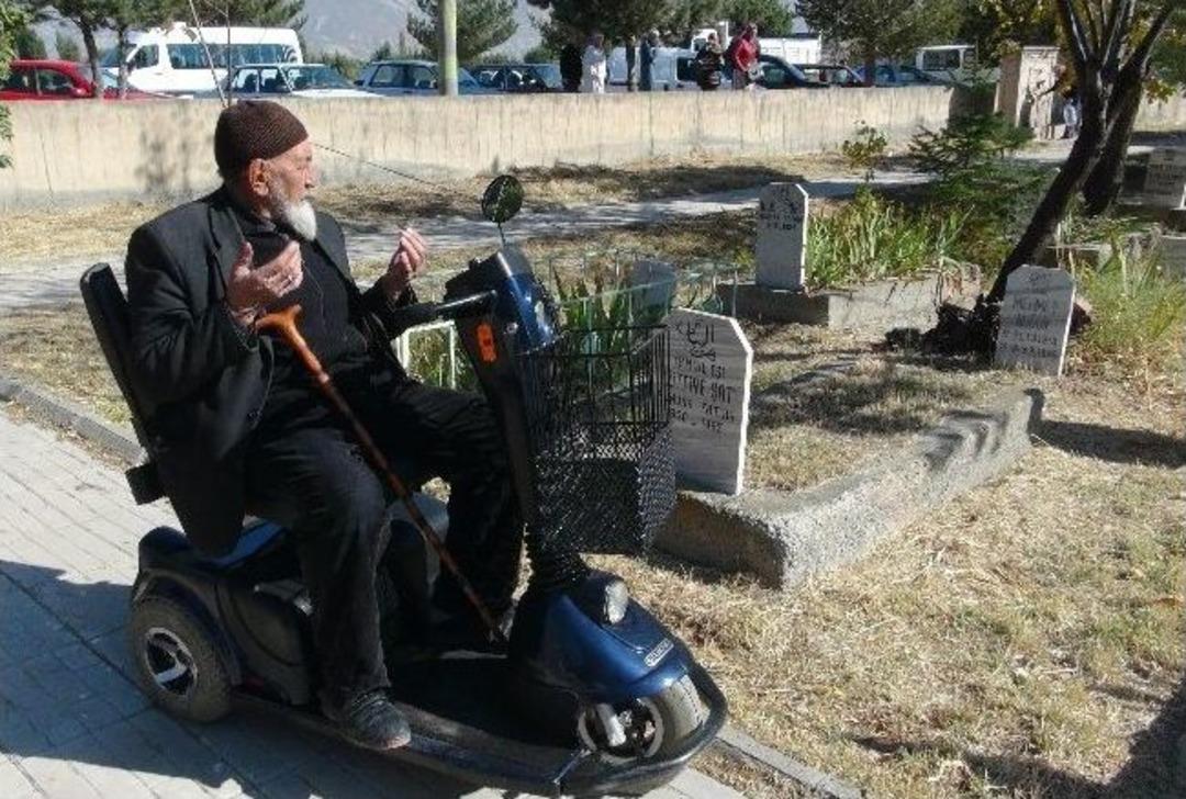 Mezarlık Ziyareti Yapacak Engelli Ve Yaşlılara &Ouml;zel Hizmet