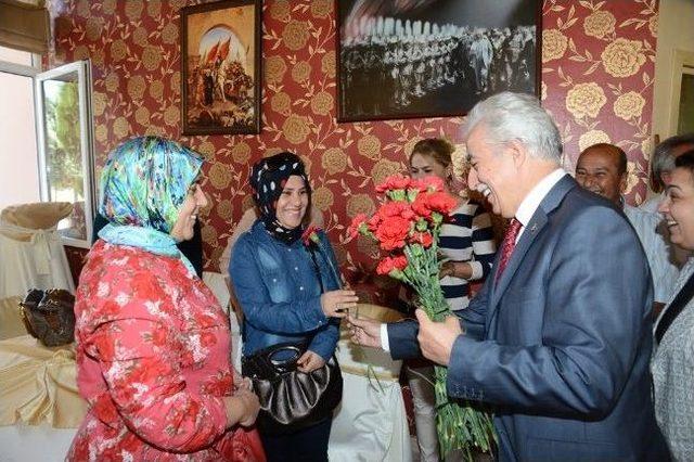 Aldırmaz&rsquo;dan Şehit Ailelerine Bayram Ziyareti 3